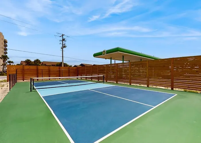 Nautical In Coastal Community With Shared Pool Wifi Pet Friendly Holiday home Pensacola