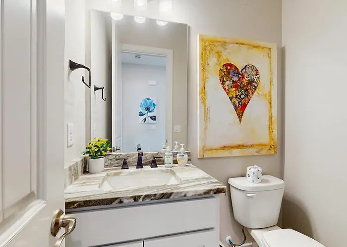 Nautical In Coastal Community With Shared Pool Wifi Pet Friendly Pensacola